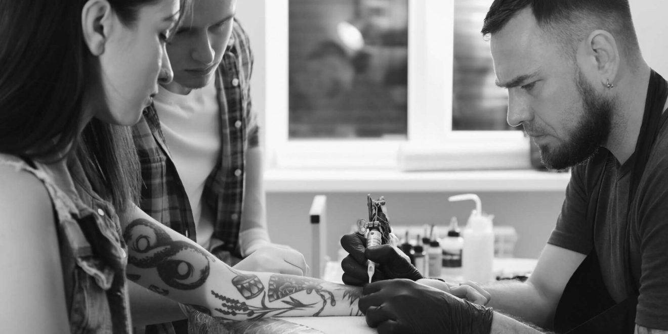 Tips & Tricks to Kickstart your Tattoo Career Bookink