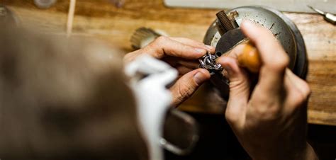 Becoming A Jeweler: The Complete Guide - Proceffa